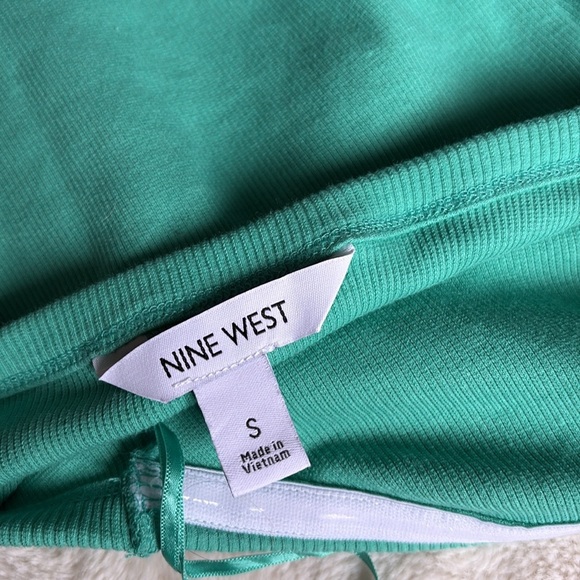 Nine West Teal Halter Maxi Dress |Flowy Summer Vacation & Wedding Guest Look - Picture 8 of 9